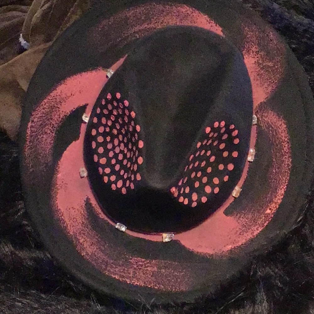 Custom design hat - Picture 3 of 4